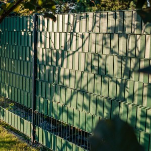Bandă opacizare gard din PVC 4,75cm x 35m, 450g/m2, Bradas, verde