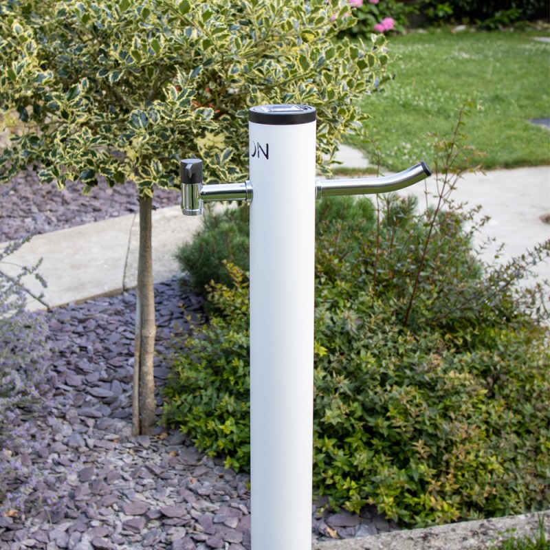 Coloană de apă pentru grădină din aluminiu cu iluminare LED, alb